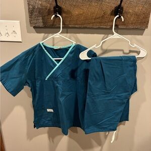 Urbane Scrubs Caribbean Blue Women’s Size Medium